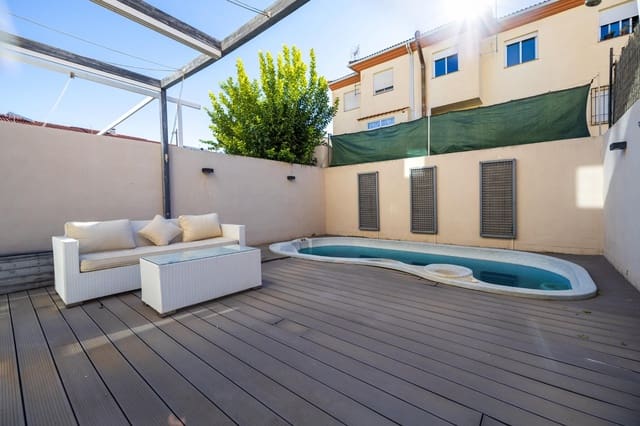 3 soverom Rekkehus til salgs i Belicena, Vegas del Genil med svømmebasseng garasje - € 229 900 (Ref: 9504535)