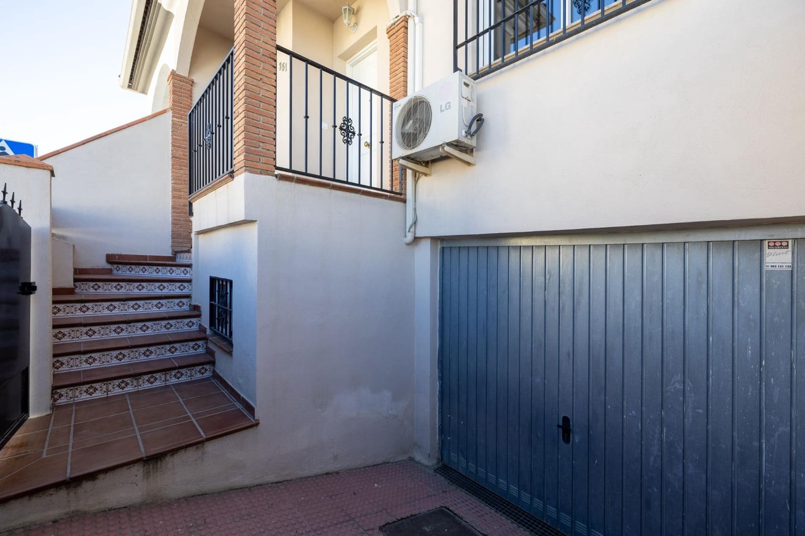 3 bedroom Terraced Villa for sale in Belicena with pool garage - € 229,900 (Ref: 9504535)
