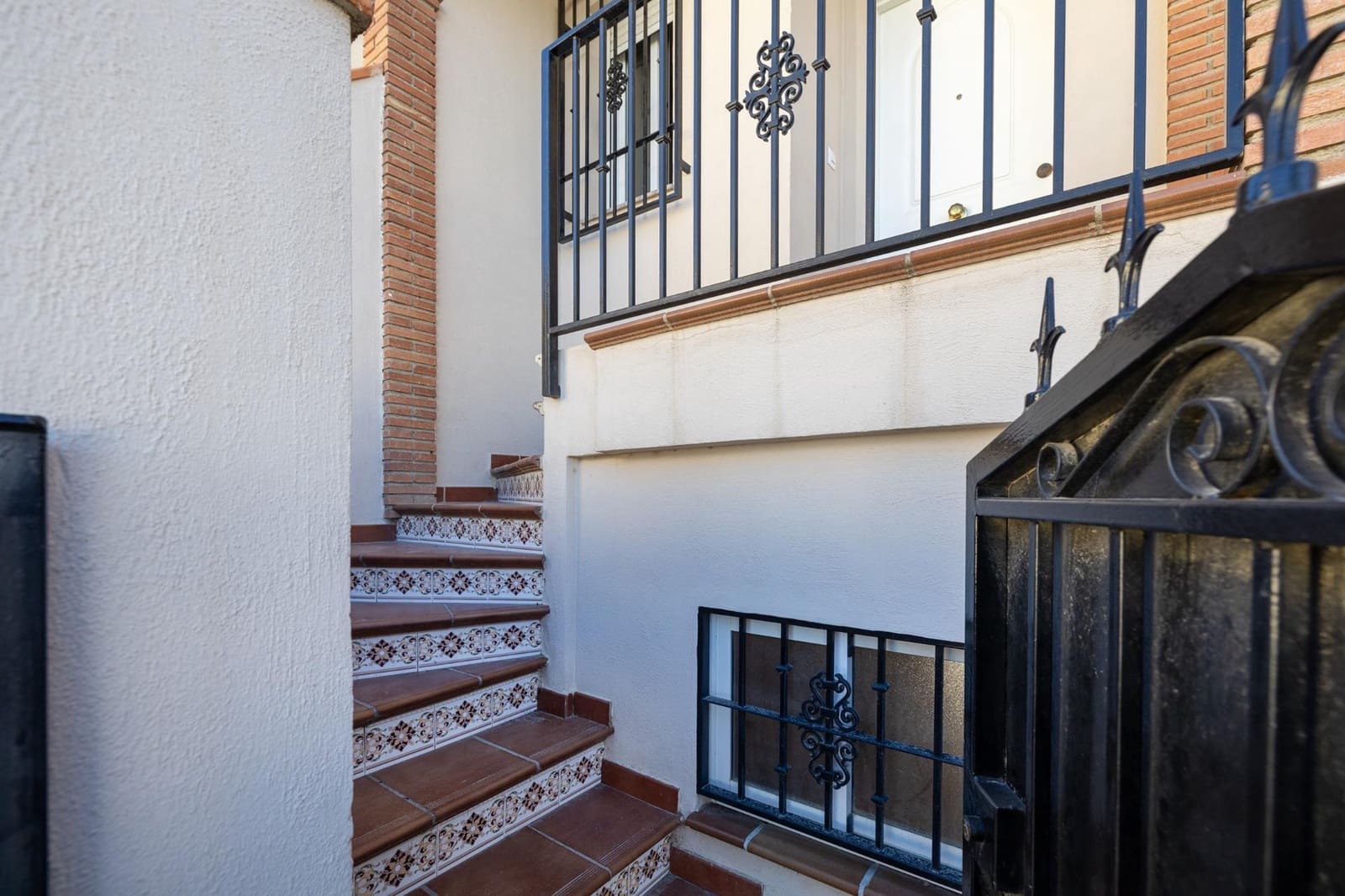 3 bedroom Terraced Villa for sale in Belicena with pool garage - € 229,900 (Ref: 9504535)