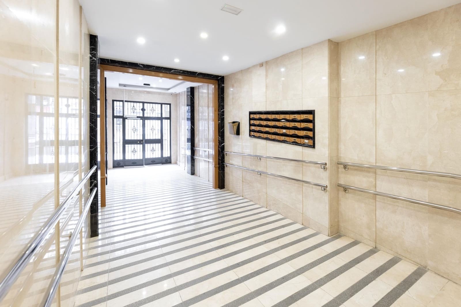 3 sypialnia Mieszkanie na sprzedaż w Miasto Grenada - 370 000 € (Ref: 9504539)