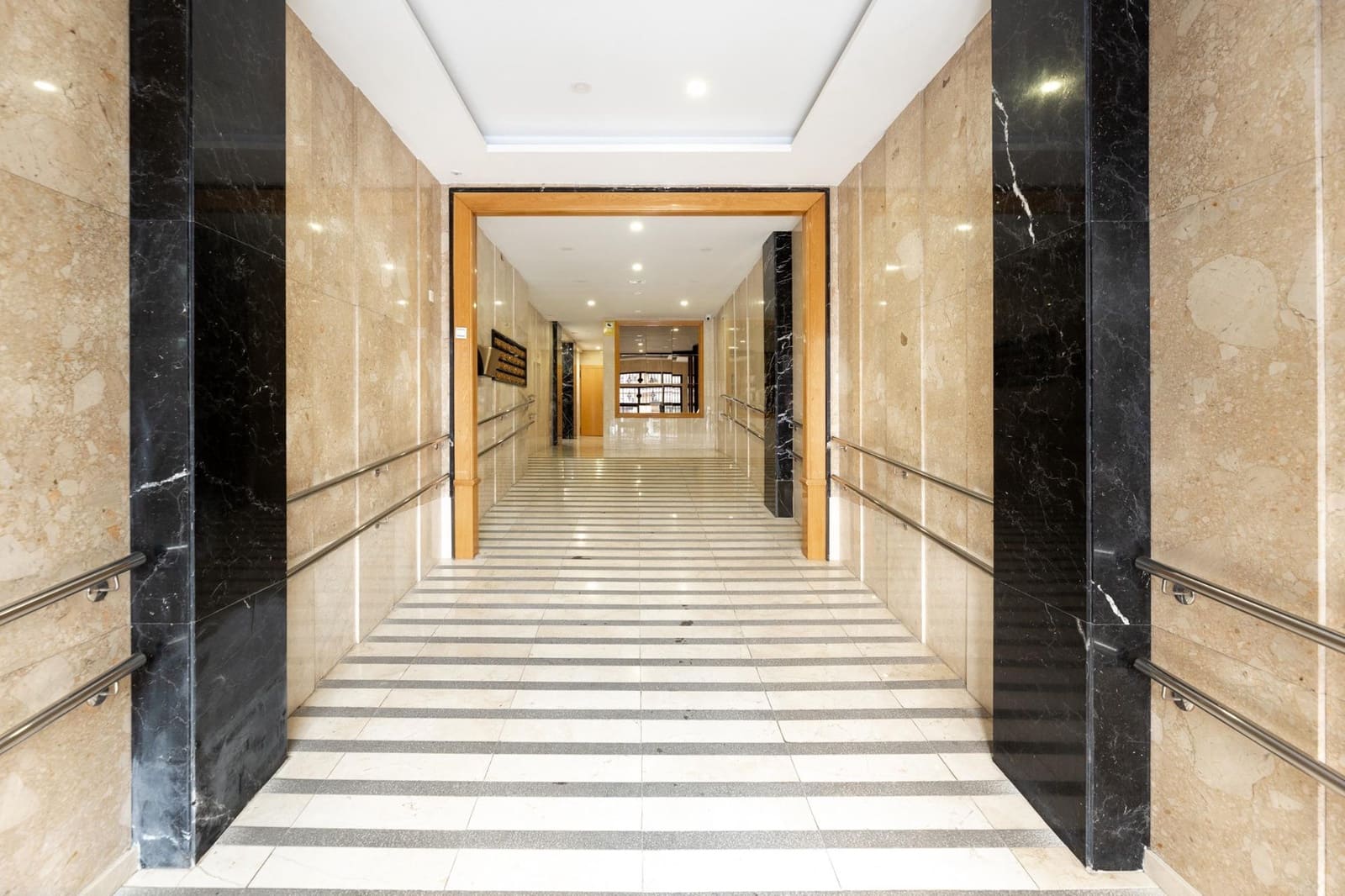 3 sypialnia Mieszkanie na sprzedaż w Miasto Grenada - 370 000 € (Ref: 9504539)