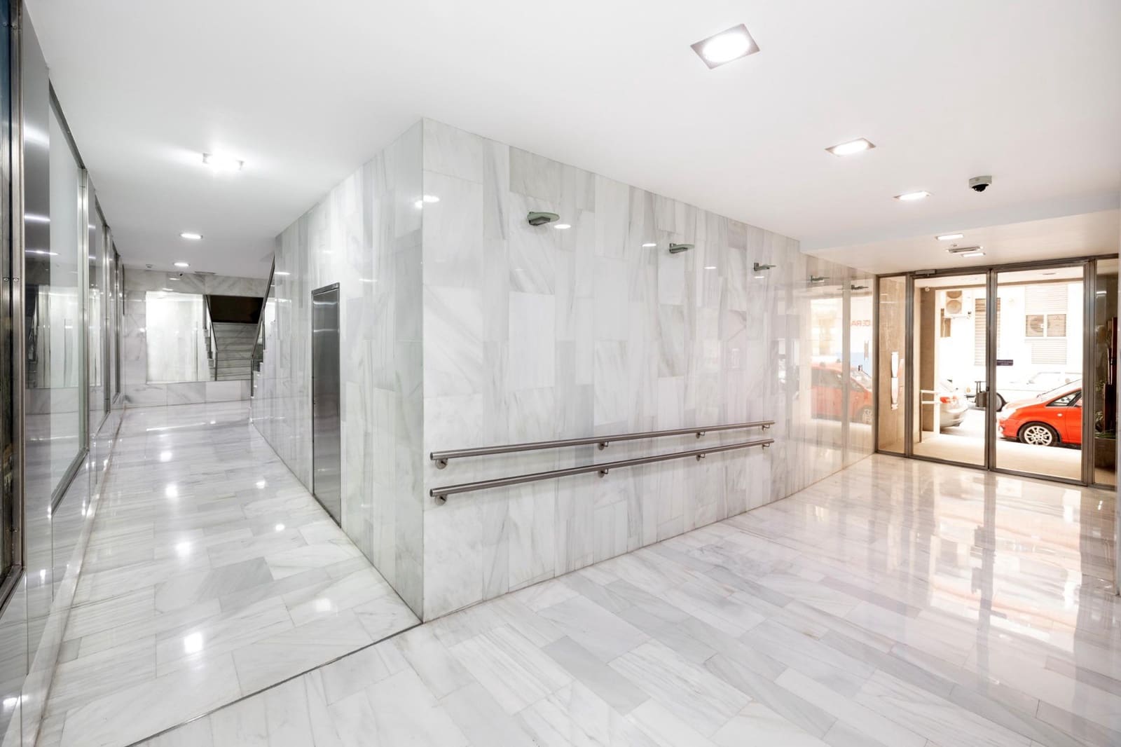 4 soveværelse Lejlighed til salg i Granada by - € 375.000 (Ref: 9504540)