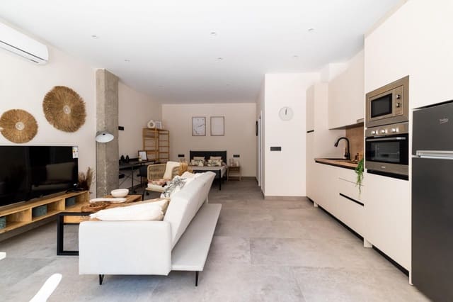 1 slaapkamer Loft te koop in Carretera de la Sierra, Granada stad - € 145.000 (Ref: 9504543)