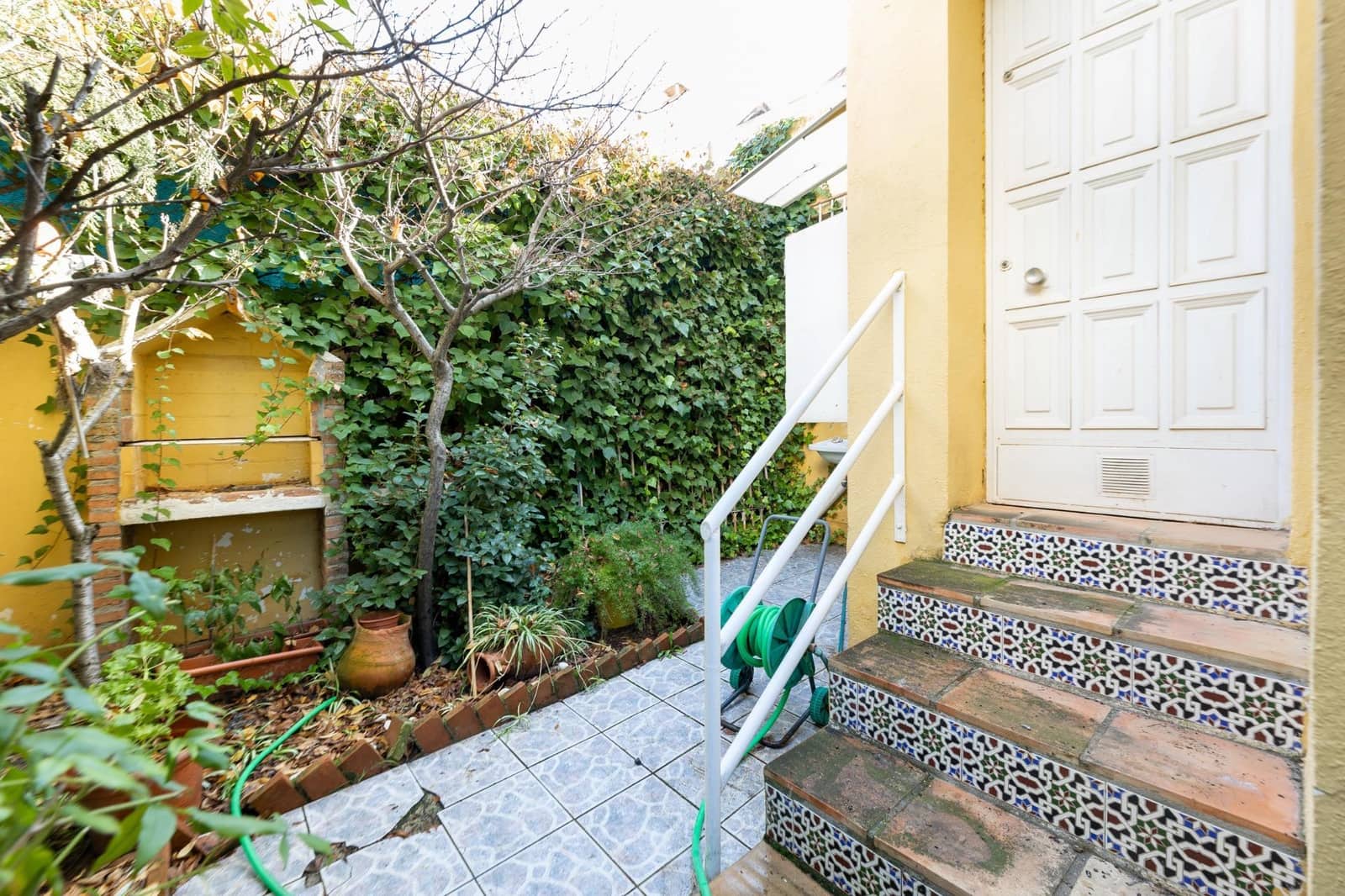 5 sypialnia Willa na sprzedaż w Albolote z basenem garażem - 329 000 € (Ref: 9504546)