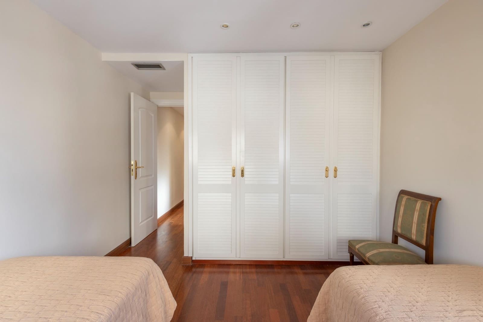 3 slaapkamer Flat te koop in Granada stad - € 420.000 (Ref: 9504547)