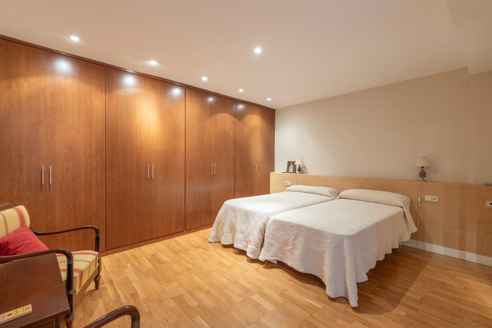 3 slaapkamer Flat te koop in Granada stad - € 420.000 (Ref: 9504547)