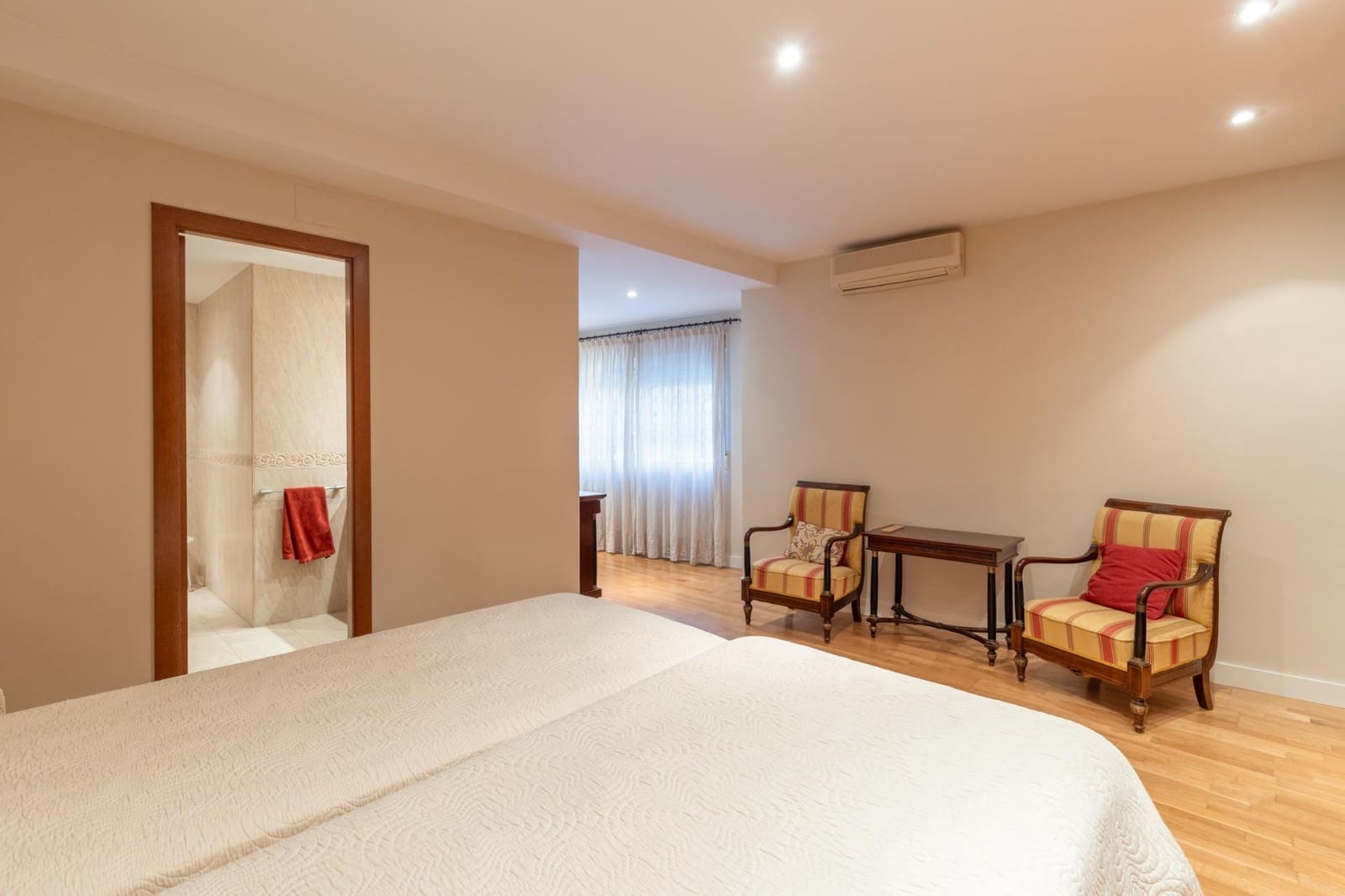 3 slaapkamer Flat te koop in Granada stad - € 420.000 (Ref: 9504547)