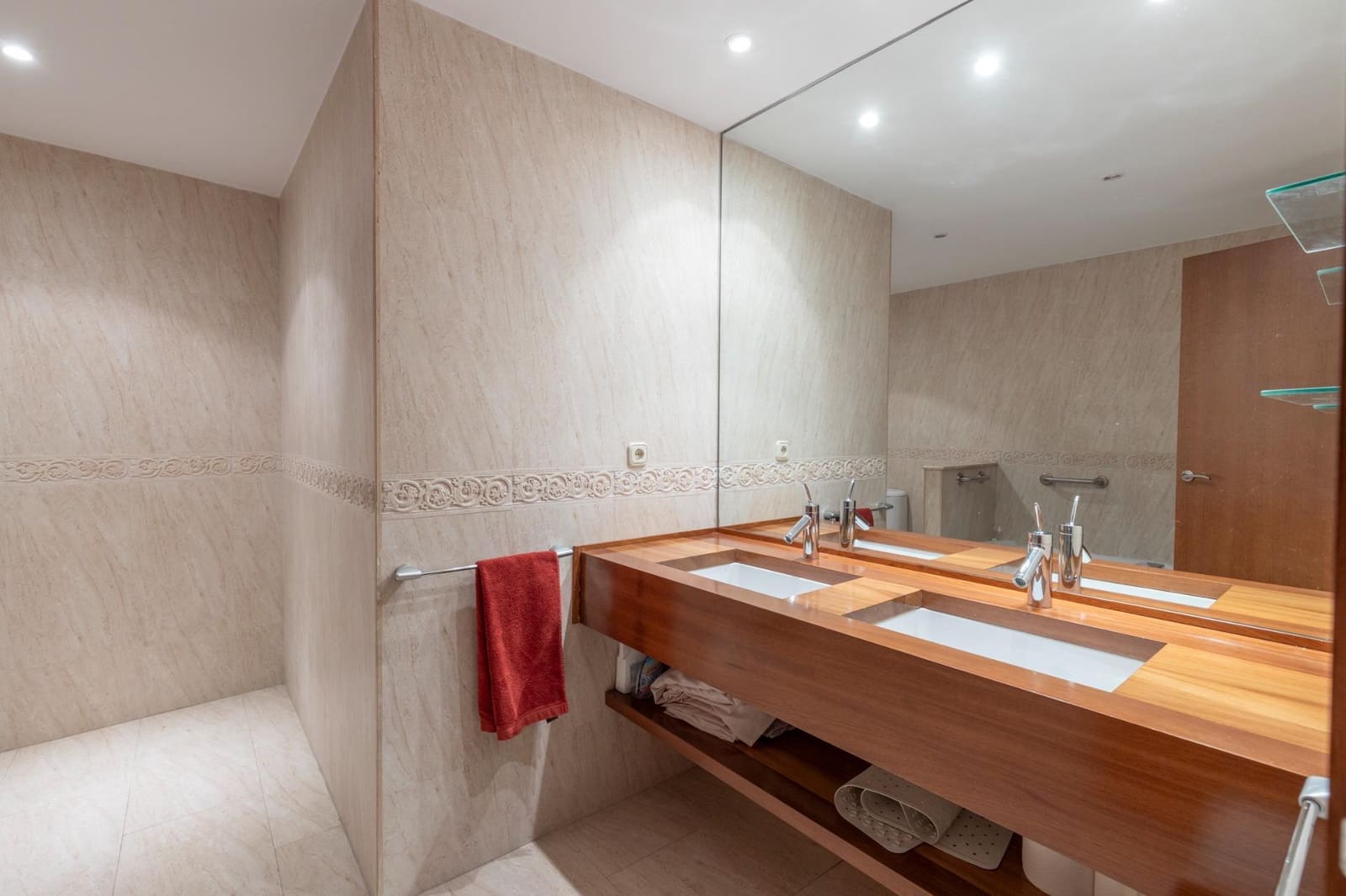 3 slaapkamer Flat te koop in Granada stad - € 420.000 (Ref: 9504547)