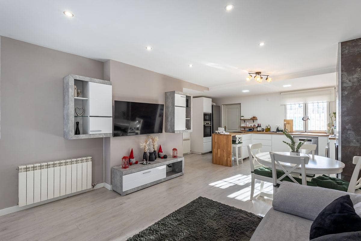 3 makuuhuone Rivitalo myytävänä paikassa Monachil mukana 
autotalli - 250 000 € (Ref: 9504548)