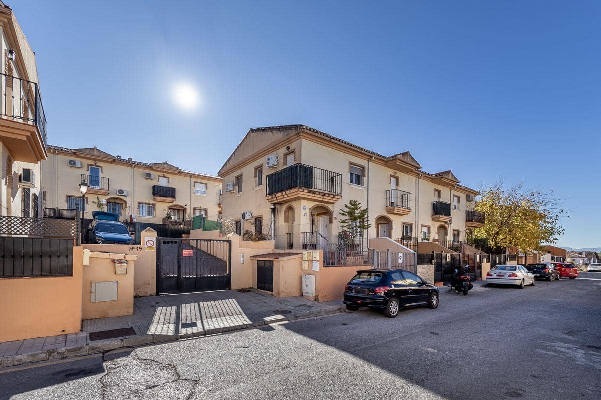 3 makuuhuone Rivitalo myytävänä paikassa Monachil mukana 
autotalli - 250 000 € (Ref: 9504548)