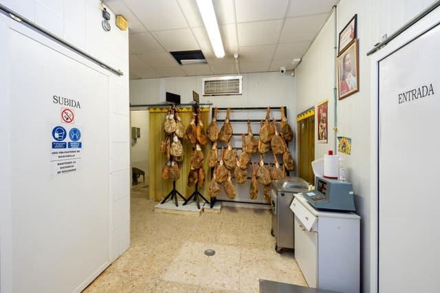 Empresa para venda em Illora - 270 000 € (Ref: 9530437)