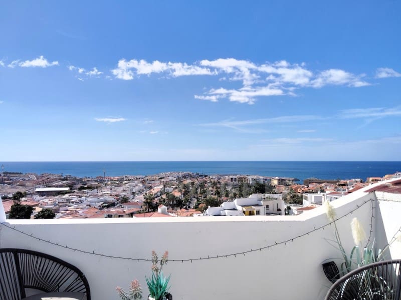 2 bedroom Townhouse for rent in Arguineguin with garage - € 1,450 (Ref: 10008785)