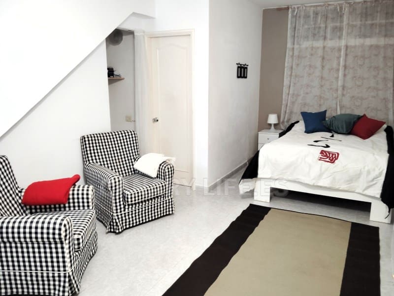2 bedroom Townhouse for rent in Arguineguin with garage - € 1,450 (Ref: 10008785)