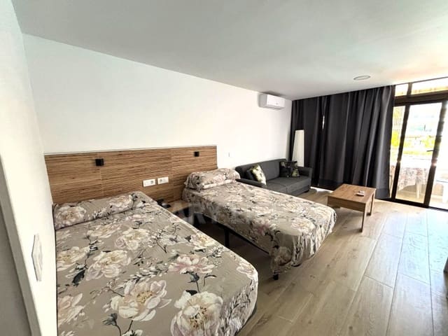 Estúdio para arrendar em Playa del Inglés, San Bartolomé de Tirajana com piscina garagem - 1 200 € (Ref: 10008786)