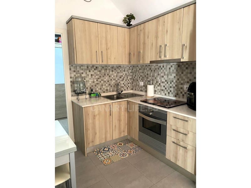 1 makuuhuone Bungalow vuokrattavana paikassa San Bartolome de Tirajana mukana uima-altaan - 1 400 € (Ref: 10030218)