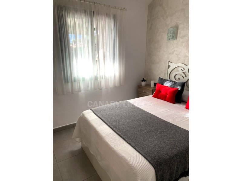 1 makuuhuone Bungalow vuokrattavana paikassa San Bartolome de Tirajana mukana uima-altaan - 1 400 € (Ref: 10030218)