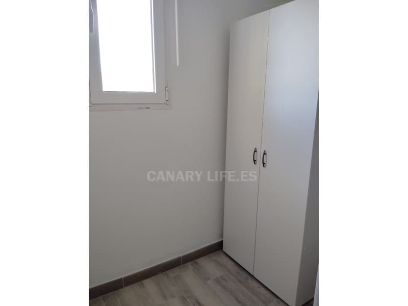 Appartement de 2 chambres à louer à San Bartolome de Tirajana - 1 100 € (Ref: 9114548)