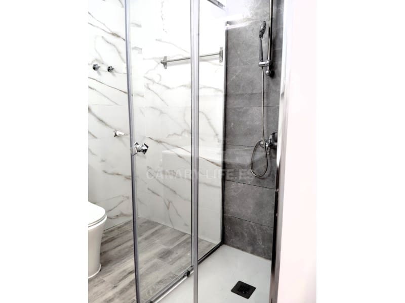 Appartement de 2 chambres à louer à San Bartolome de Tirajana - 1 100 € (Ref: 9114548)