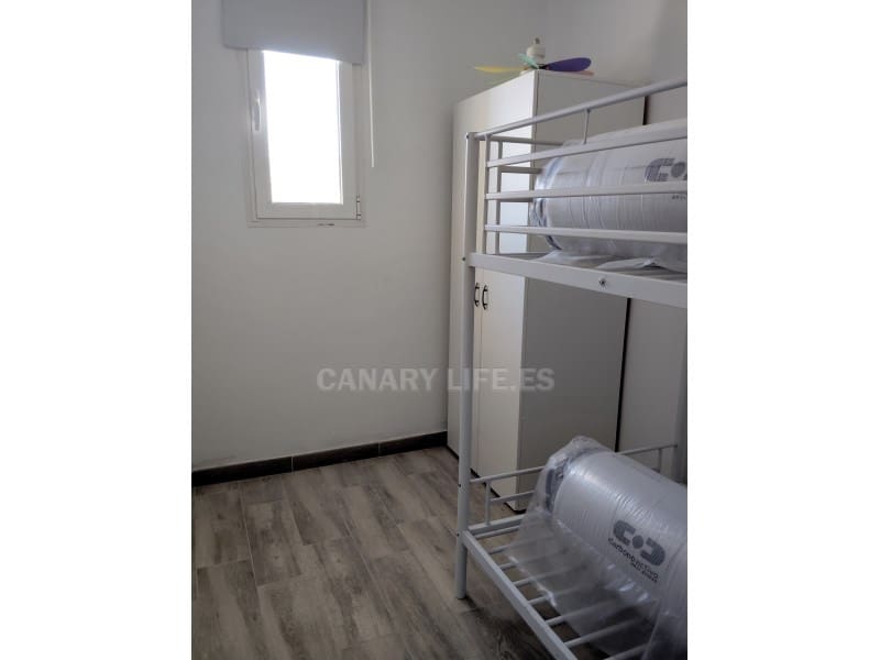 Appartement de 2 chambres à louer à San Bartolome de Tirajana - 1 100 € (Ref: 9114548)
