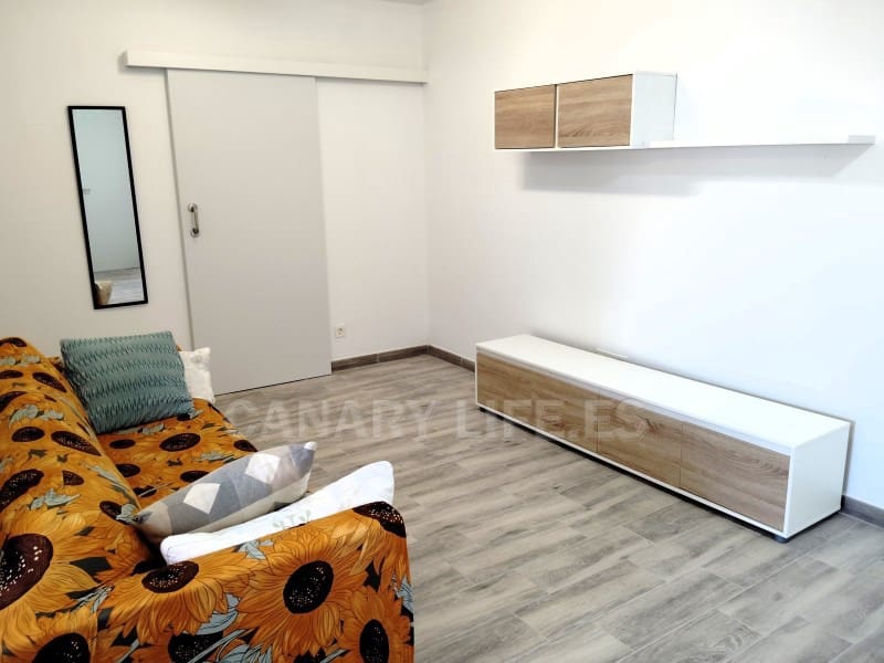 Appartement de 2 chambres à louer à San Bartolome de Tirajana - 1 100 € (Ref: 9114548)