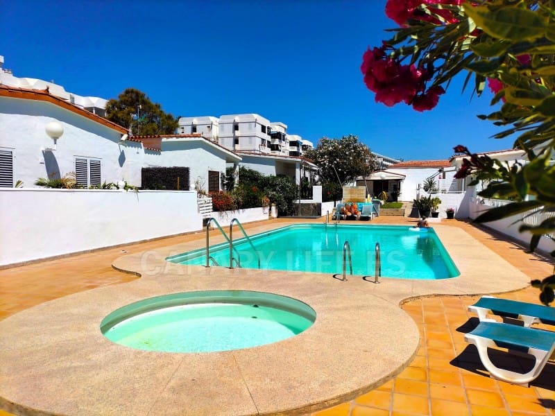 2 soveværelse Bungalow til leje i Playa del Ingles - € 2.000 (Ref: 9114552)