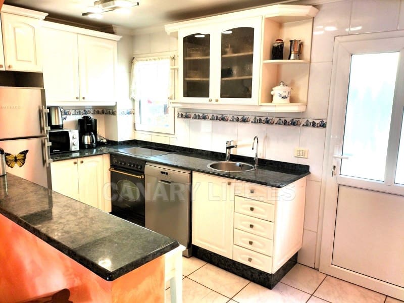 2 soverom Kjedet enebolig til leie i Arguineguin med garasje - € 1 650 (Ref: 9154339)