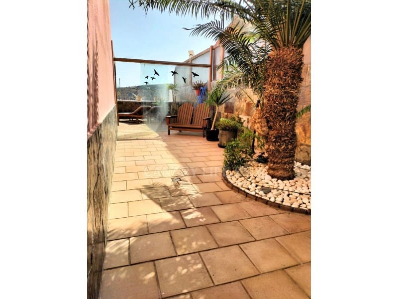 2 soverom Kjedet enebolig til leie i Arguineguin med garasje - € 1 650 (Ref: 9154339)