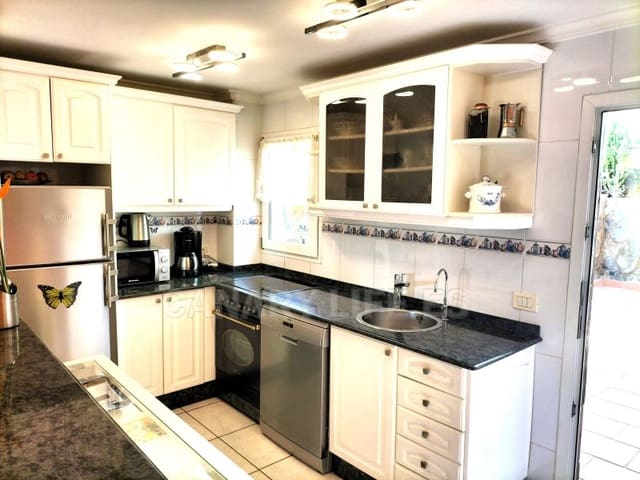 2 soverom Kjedet enebolig til leie i Arguineguín, Mogán med garasje - € 1 650 (Ref: 9154339)