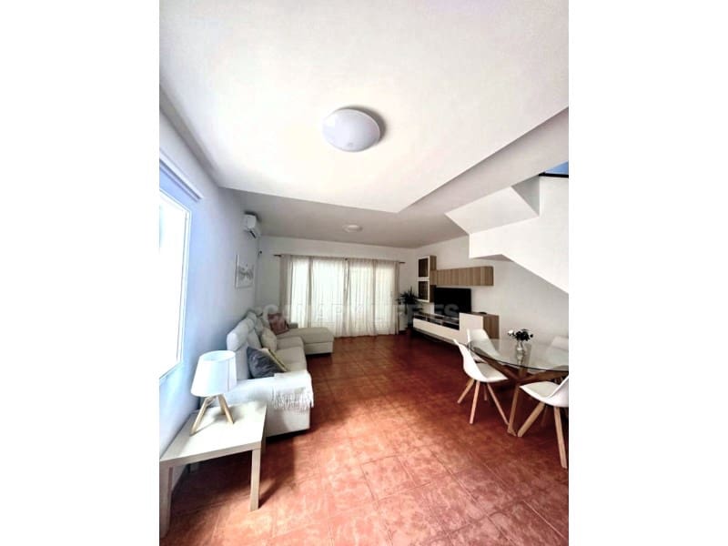 2 slaapkamer Appartement te huur in Arguineguin met garage - € 1.650 (Ref: 9206796)