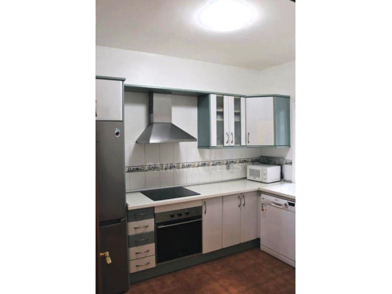 2 slaapkamer Appartement te huur in Arguineguin met garage - € 1.650 (Ref: 9206796)