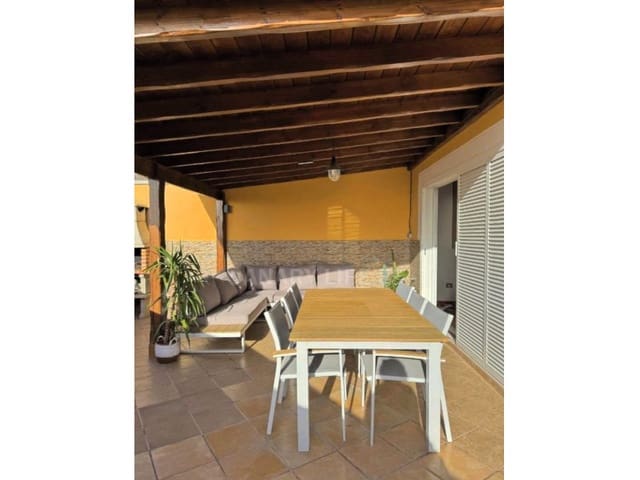 2 slaapkamer Appartement te huur in Arguineguín, Mogán met garage - € 1.650 (Ref: 9206796)