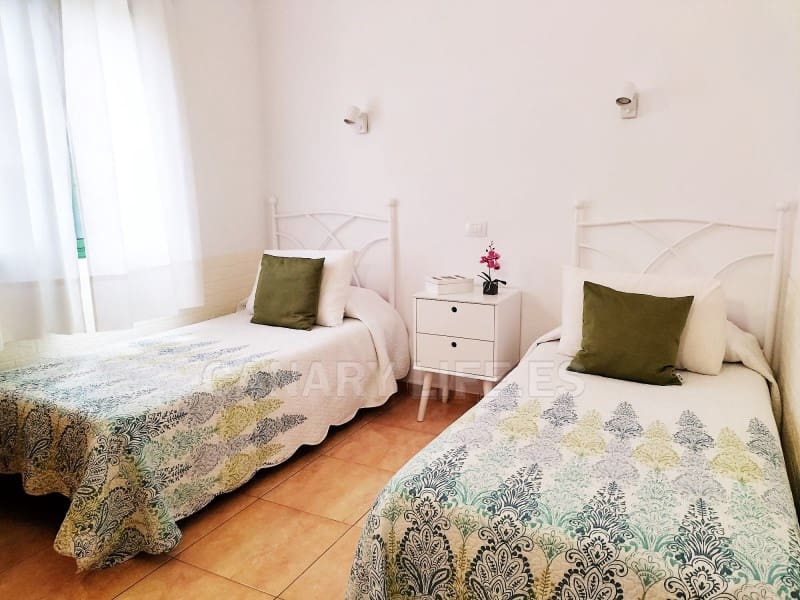 2 bedroom Bungalow for rent in San Bartolome de Tirajana - € 1,300 (Ref: 9534029)