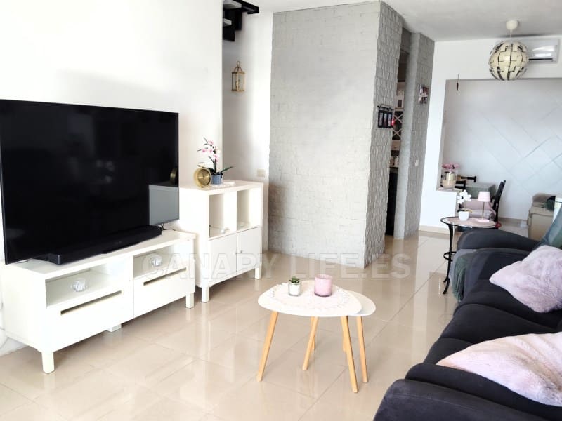 2 slaapkamer Huis te koop in Arguineguin met garage - € 385.000 (Ref: 9629975)