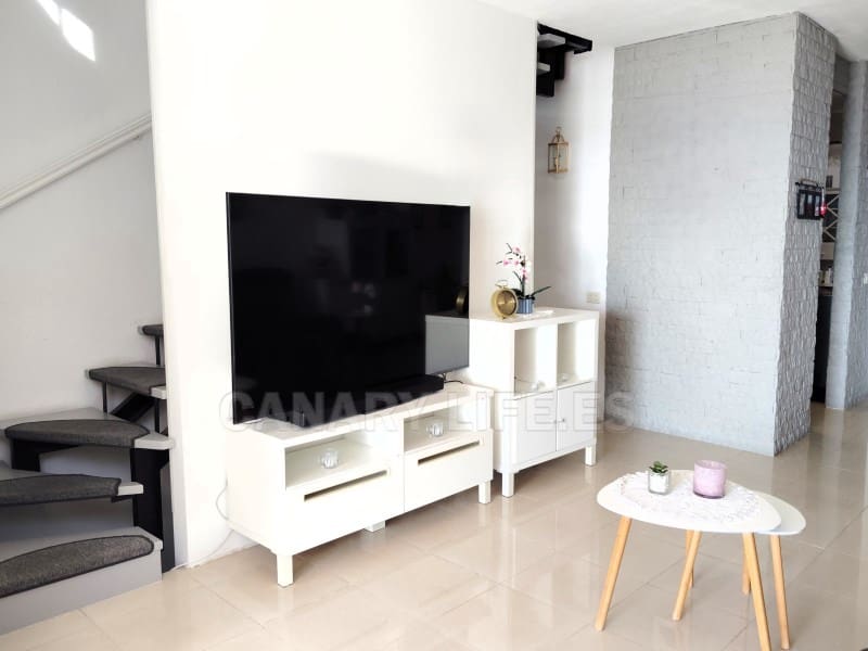 2 slaapkamer Huis te koop in Arguineguin met garage - € 385.000 (Ref: 9629975)