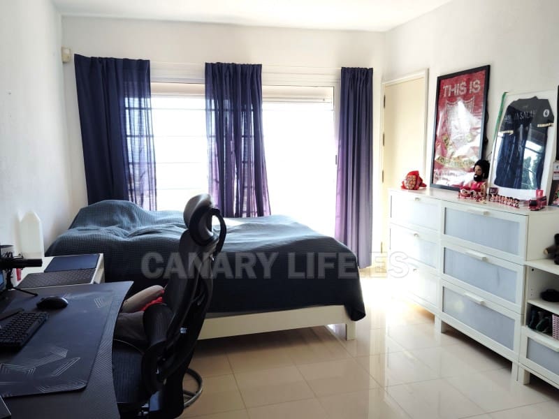 2 slaapkamer Huis te koop in Arguineguin met garage - € 385.000 (Ref: 9629975)