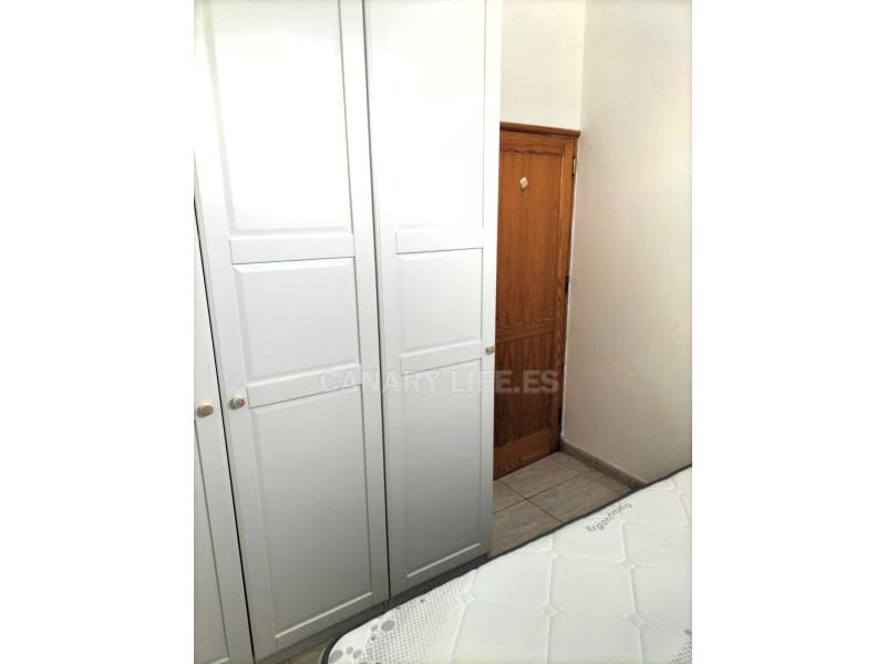 Apartamento de 2 habitaciones en San Bartolomé de Tirajana en alquiler - 800 € (Ref: 9677079)