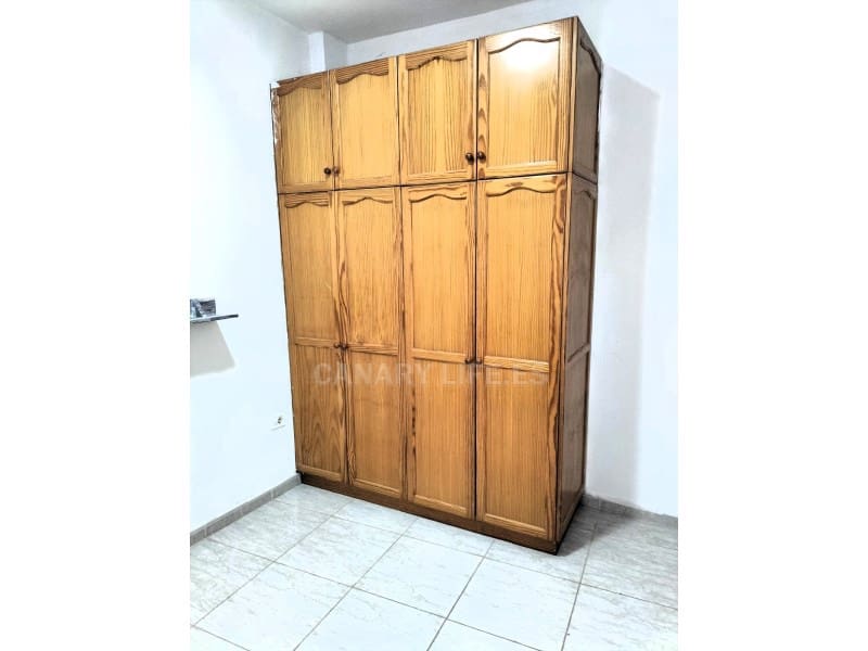 Apartamento de 2 habitaciones en San Bartolomé de Tirajana en alquiler - 800 € (Ref: 9677079)
