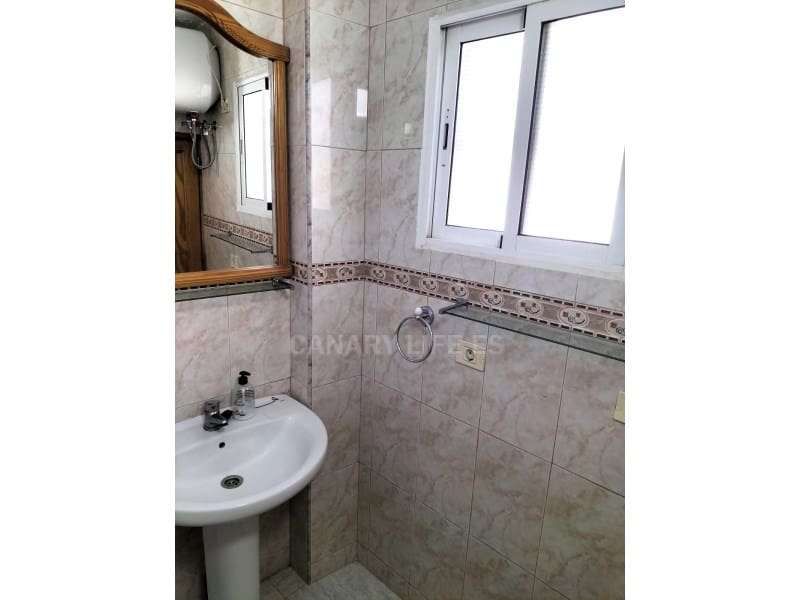 Apartamento de 2 habitaciones en San Bartolomé de Tirajana en alquiler - 800 € (Ref: 9677079)