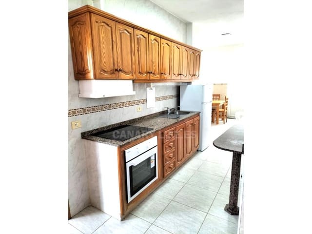 Apartamento de 2 habitaciones en San Bartolomé de Tirajana en alquiler - 800 € (Ref: 9677079)