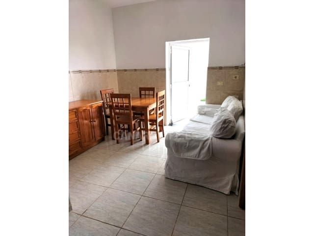 Apartamento de 2 habitaciones en San Bartolomé de Tirajana en alquiler - 800 € (Ref: 9677079)