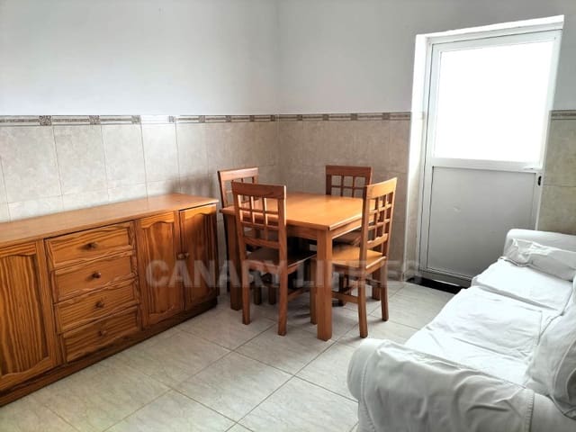 Apartamento de 2 habitaciones en San Bartolomé de Tirajana en alquiler - 800 € (Ref: 9677079)