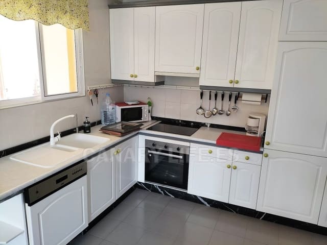 Appartement de 2 chambres à louer à Arguineguín, Mogán - 1 600 € (Ref: 9686272)