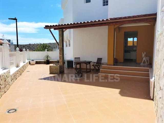 Appartement de 2 chambres à louer à Arguineguín, Mogán - 1 600 € (Ref: 9686272)