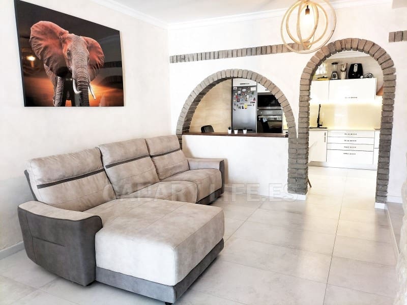 2 bedroom Semi-detached Villa for sale in Arguineguin with garage - € 419,000 (Ref: 9955702)