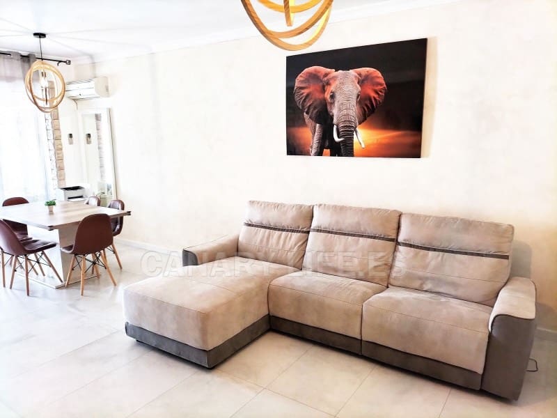 2 bedroom Semi-detached Villa for sale in Arguineguin with garage - € 419,000 (Ref: 9955702)