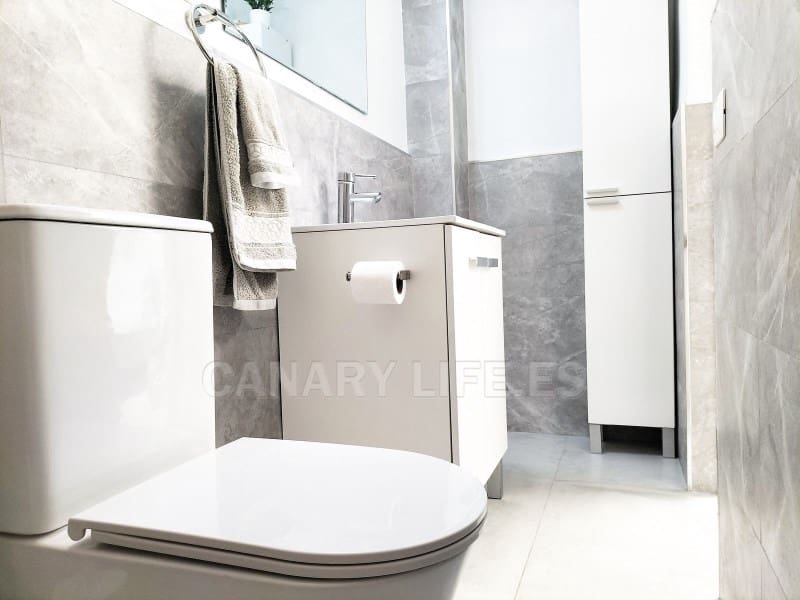 2 bedroom Semi-detached Villa for sale in Arguineguin with garage - € 419,000 (Ref: 9955702)