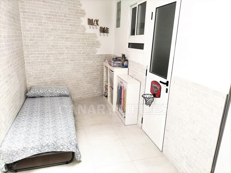 2 bedroom Semi-detached Villa for sale in Arguineguin with garage - € 419,000 (Ref: 9955702)