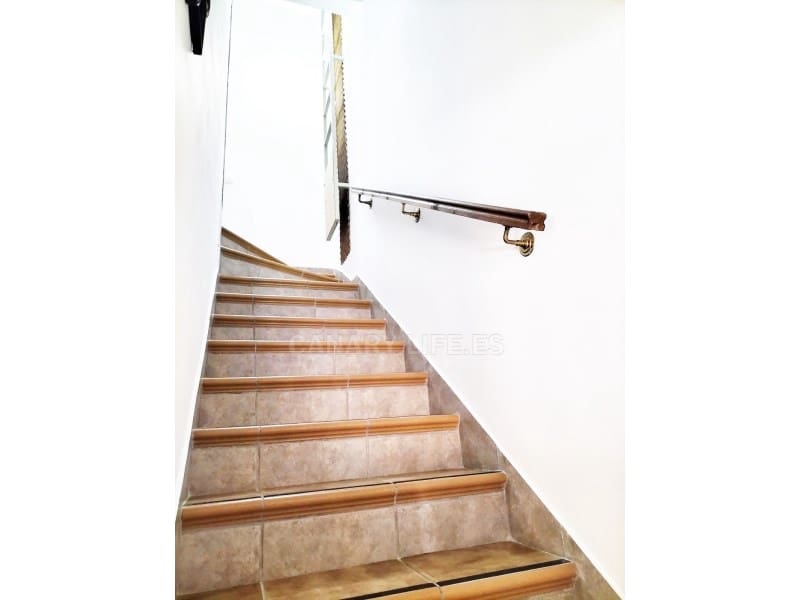 2 bedroom Semi-detached Villa for sale in Arguineguin with garage - € 419,000 (Ref: 9955702)