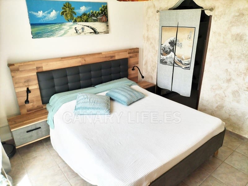 2 bedroom Semi-detached Villa for sale in Arguineguin with garage - € 419,000 (Ref: 9955702)
