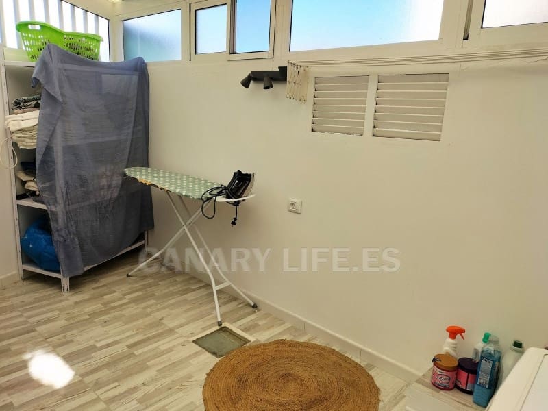 2 bedroom Semi-detached Villa for sale in Arguineguin with garage - € 419,000 (Ref: 9955702)